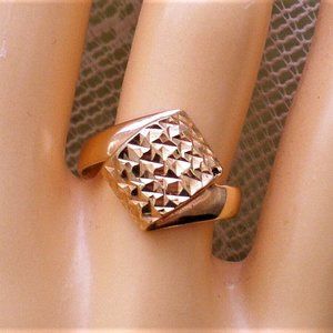 Beautiful Designer Solid 14K 585 Rose Pink Gold Diamond Cut Bypass Design Ring